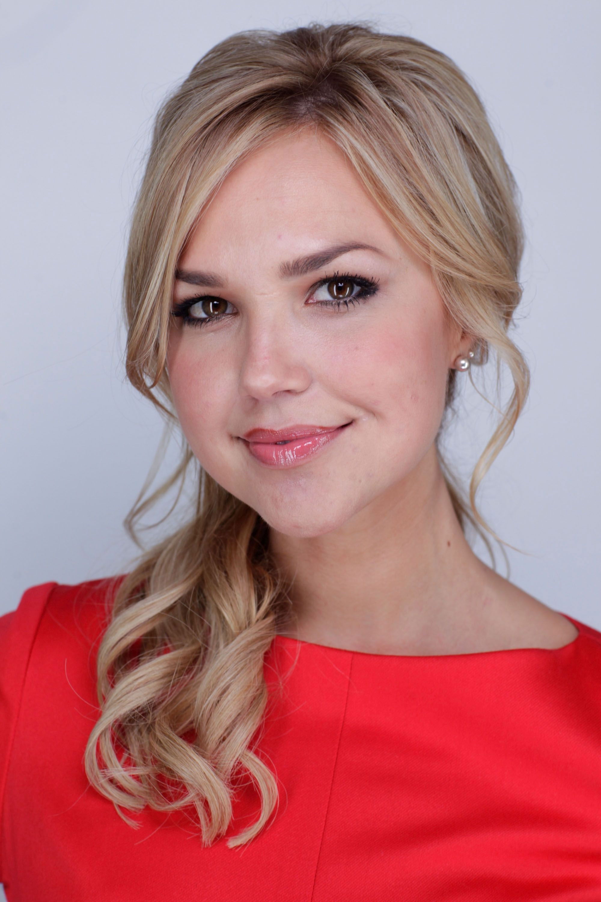 Arielle Kebbel